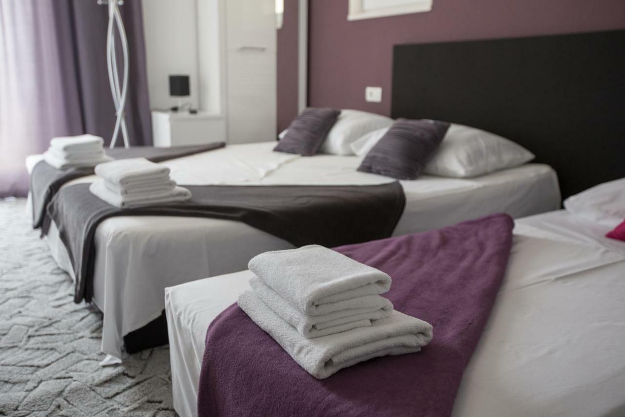 Luxury Apartment With Private Heated Pool Σίμπενικ Εξωτερικό φωτογραφία